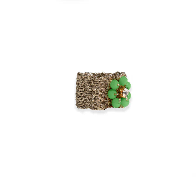 Anello in macramè con fiore in micro cristalli