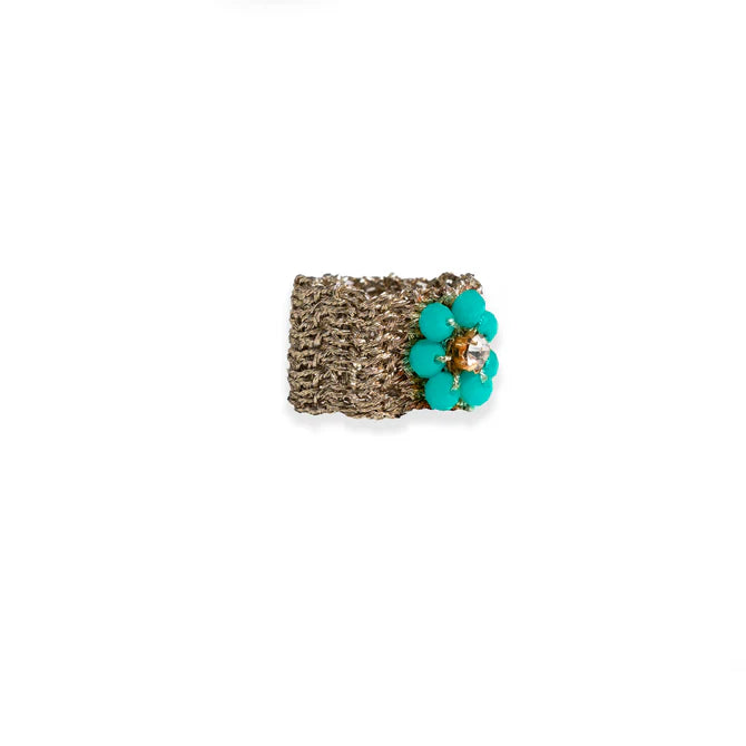 Anello in macramè con fiore in micro cristalli
